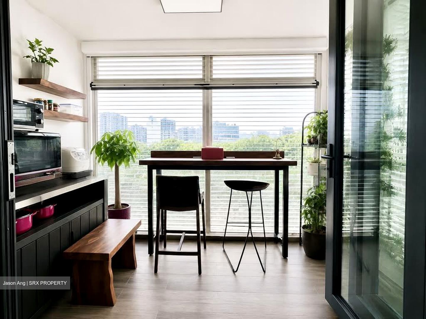 Two8one Studio (D9), Apartment #560571961
